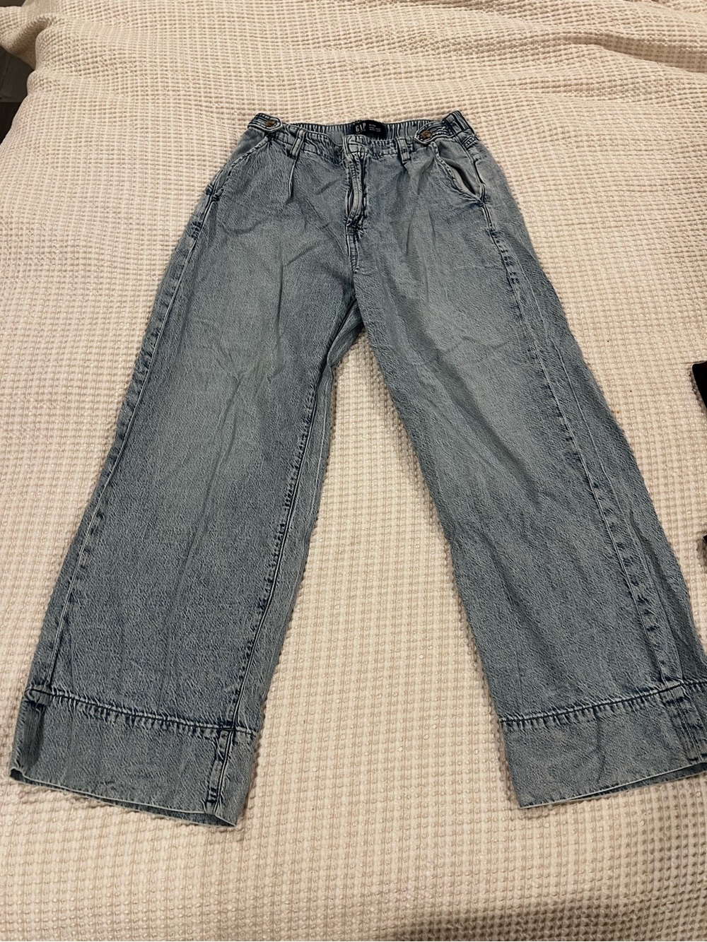 GAP Wide-Leg Jeans in Distressed Light Blue Wash